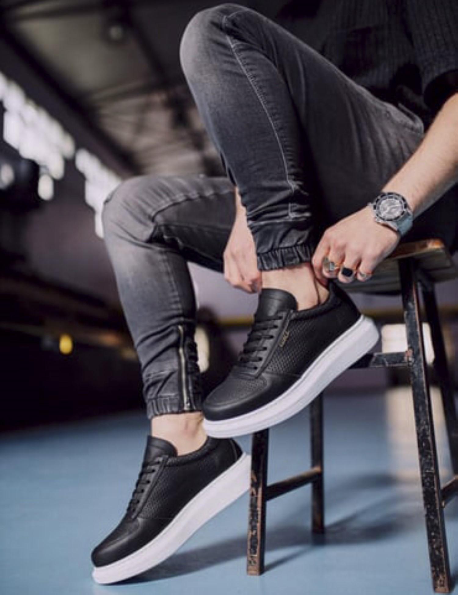 Ανδρικά ασπρόμαυρα Sneakers δερματίνη ανάγλυφο σχέδιο 0422020 φωτογραφία